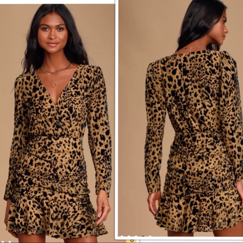 ASTR Nikita leopard print ruched mini dress Sz Medium Animal Bachelorette Party